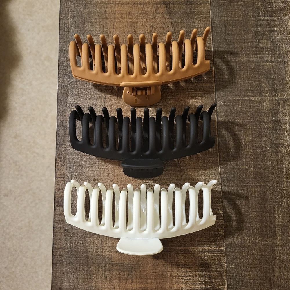 FREE W/ PURCHASE 3 Pack Extra Large Claw Clips